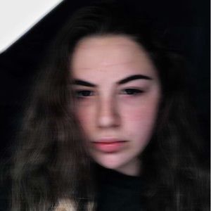 Meet your Posher, Adrienne